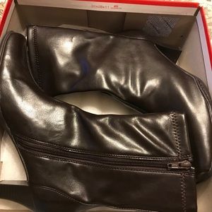 Aerosoles brown boots